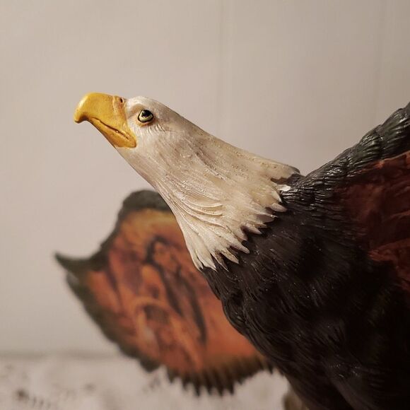 Bradford Exchange "Noble Forces" from Sacred Spirits Collection Eagle Statue - Picture 7 of 8